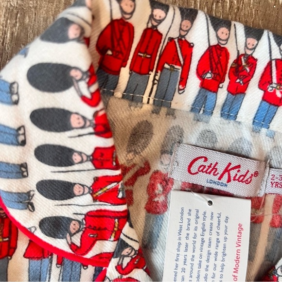 Cath Kidstons London palace guard toy Soldier button up shirt size 2-3 … - Picture 4 of 6